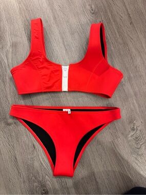 Hoaka Women Swim